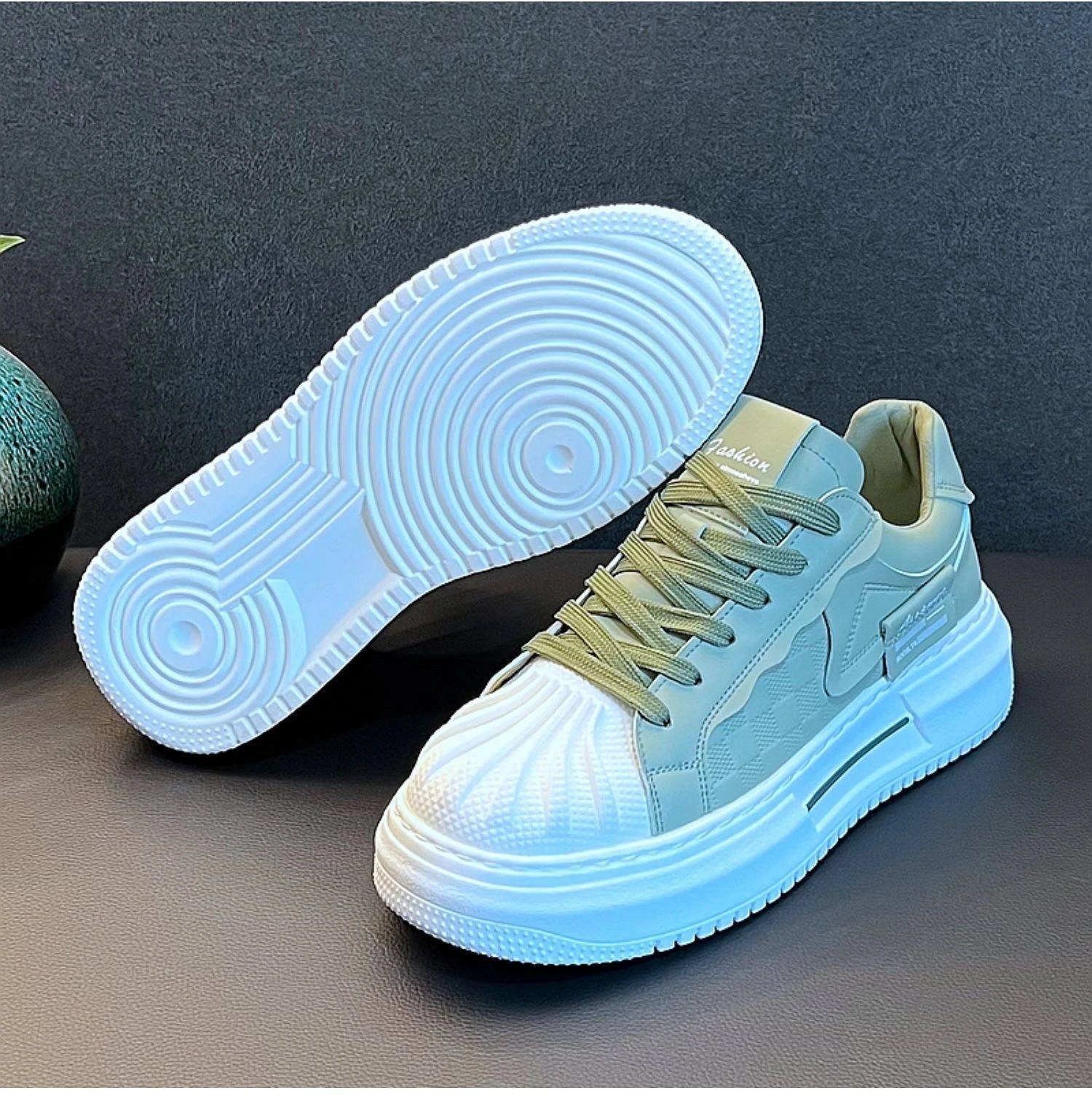 Chaussures de marche blanches à bout rond pour hommes, confortables, en cuir microfibre, à lacets, tendance, polyvalentes, décontractées,